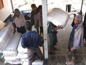 Entladen eines Schiffes